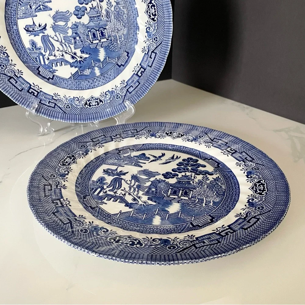 SET of 2 Blue Willow Dinner Plates - Essex
